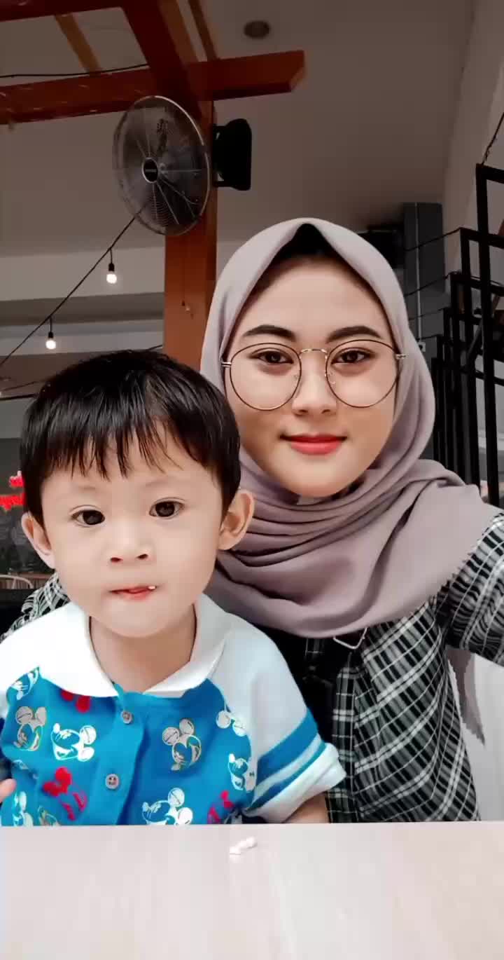 @Nopii.