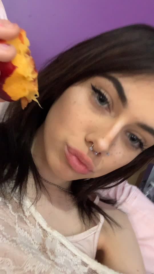 @Here take this &mdash;> UwU ✨