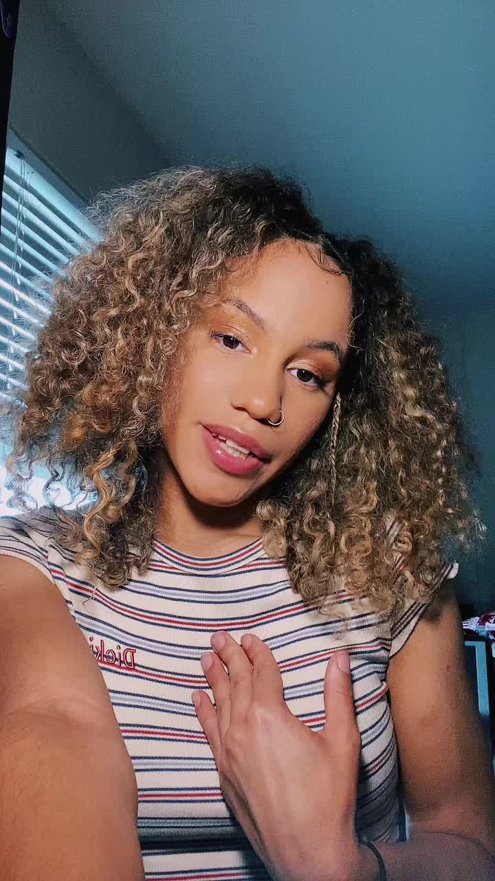 @Nique 🥰🖤