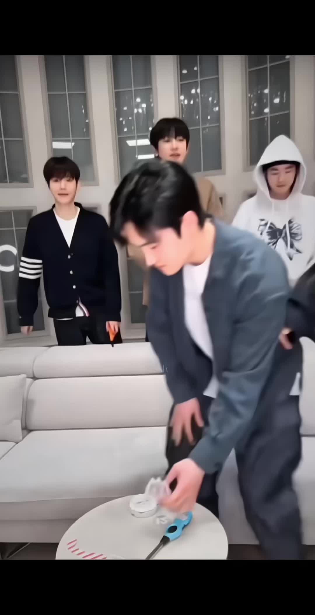 @Mình là chú cá voi đây