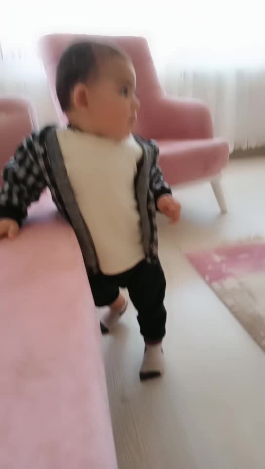 @nezaket_enver