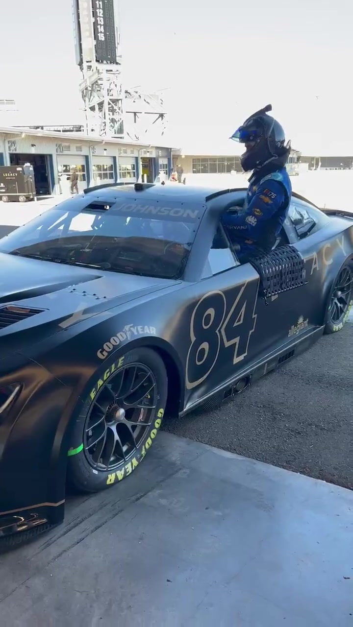 @LMC 84 (NASCAR Fan Page)