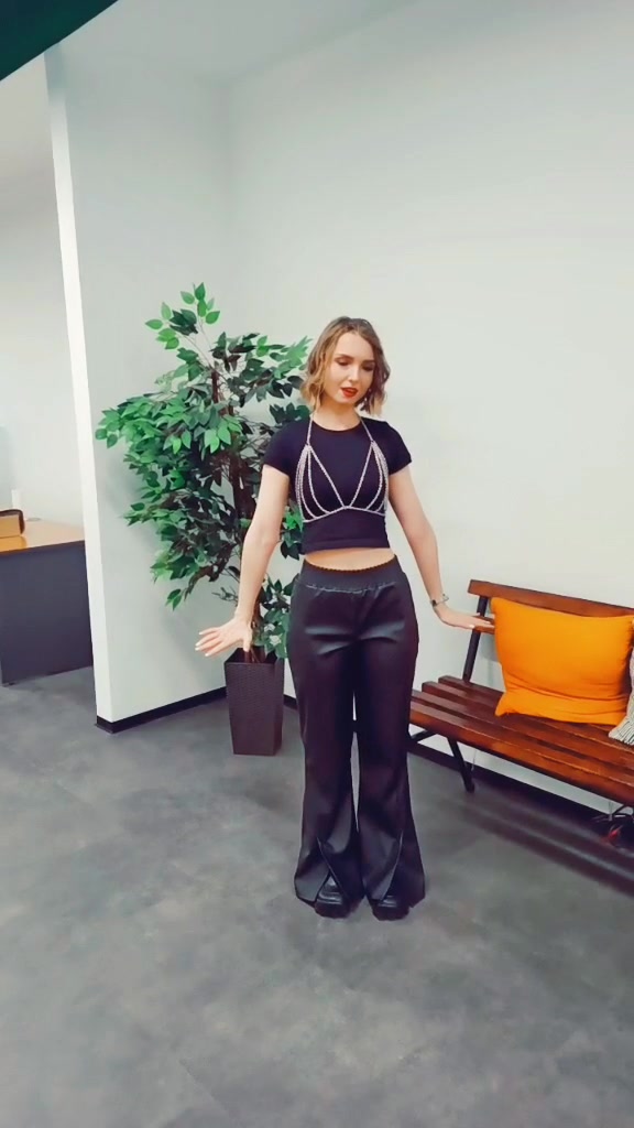@Аллочка 🖤