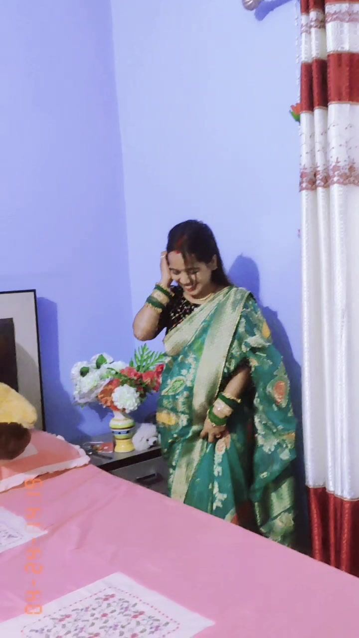 @🦋REENA PRAJAPATI 🦋