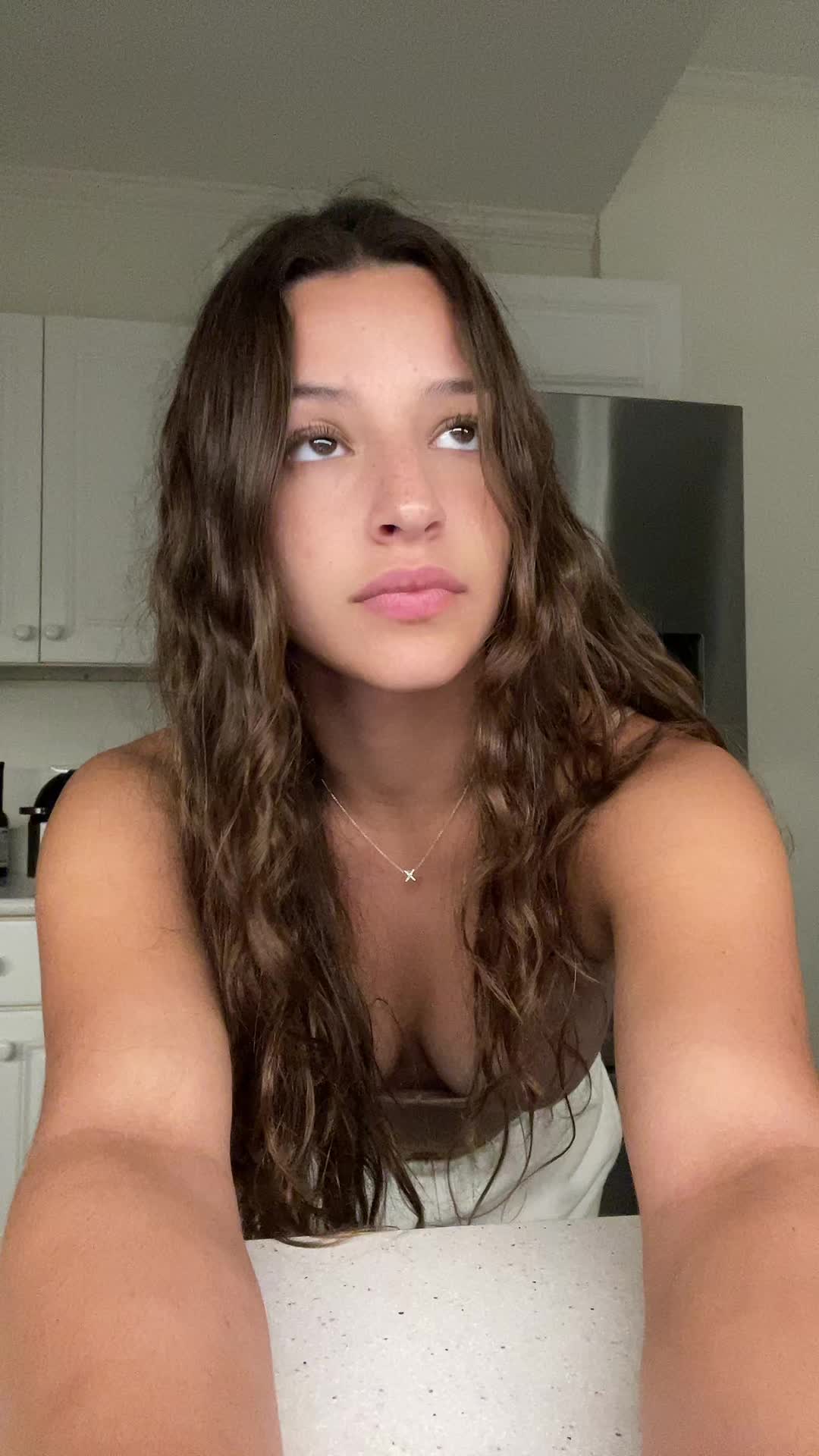 @X <3