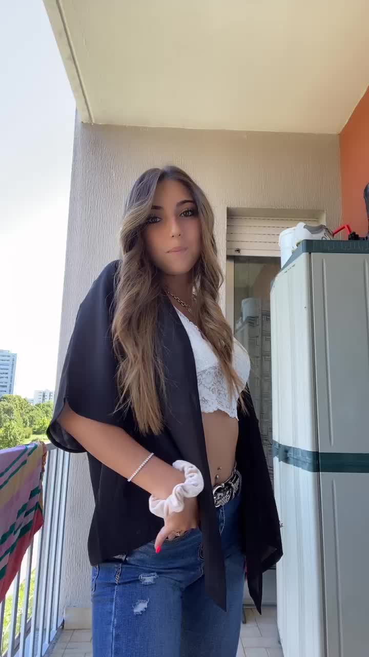 @Valentina