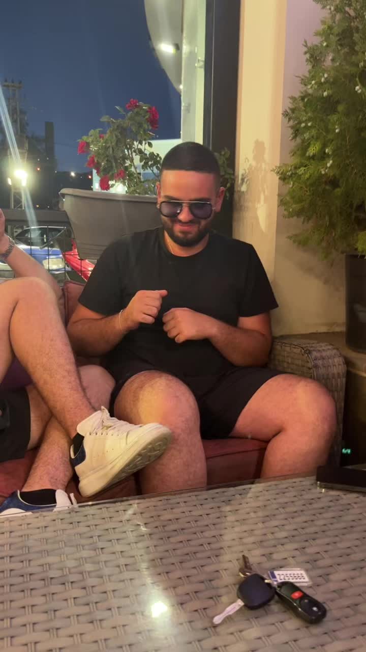 @Mia
