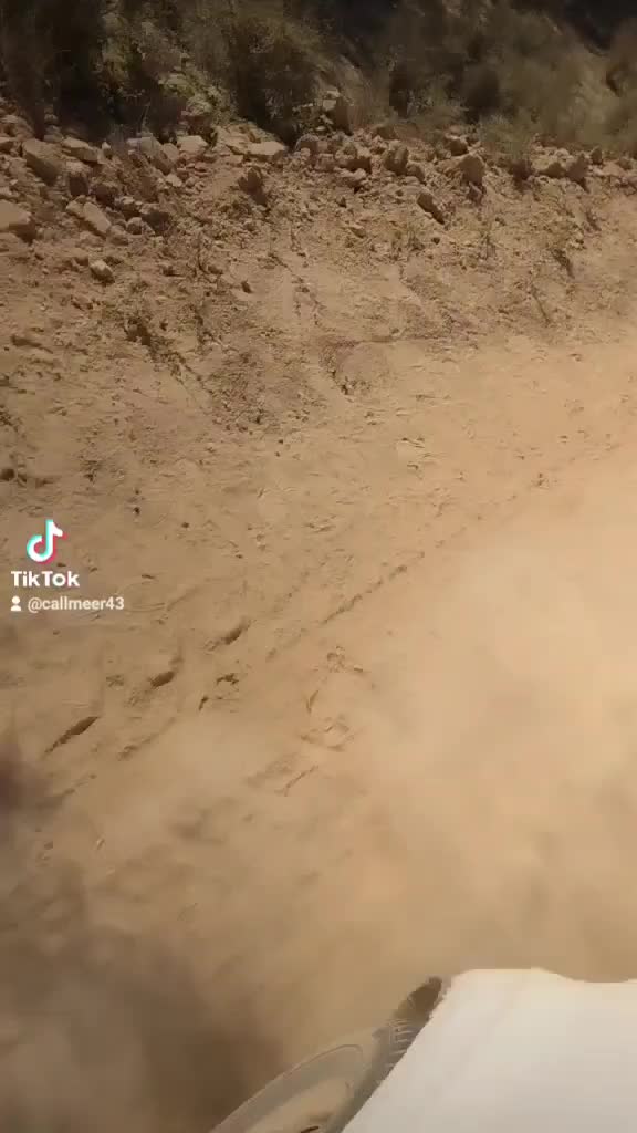 @Mëêr Bãłøćh🔥🦅