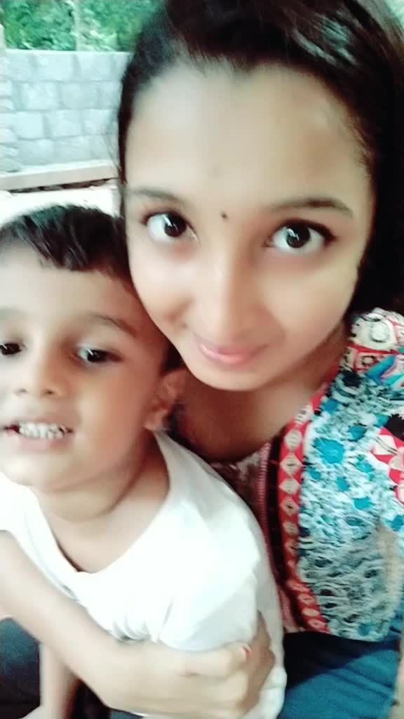 @adhu_zz