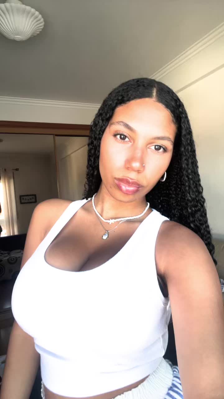 @y*