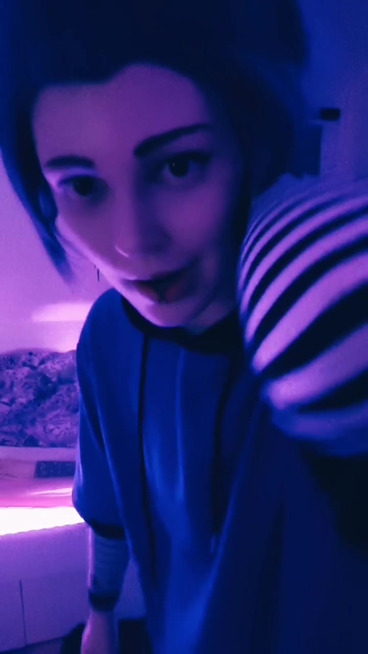 @V!