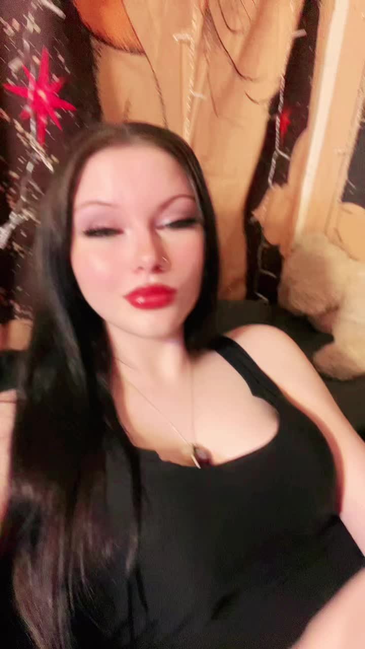 @Maddie🌙🥀⛈️
