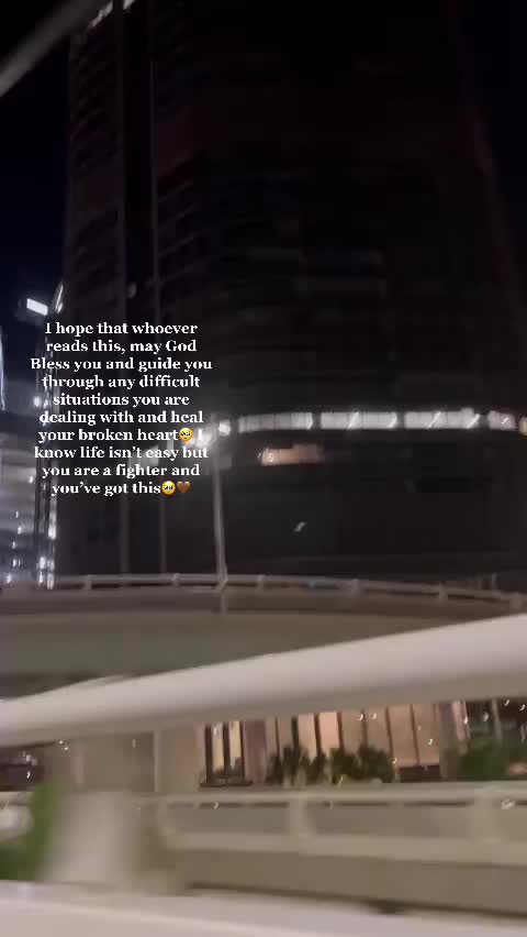 @Esther Vailepa