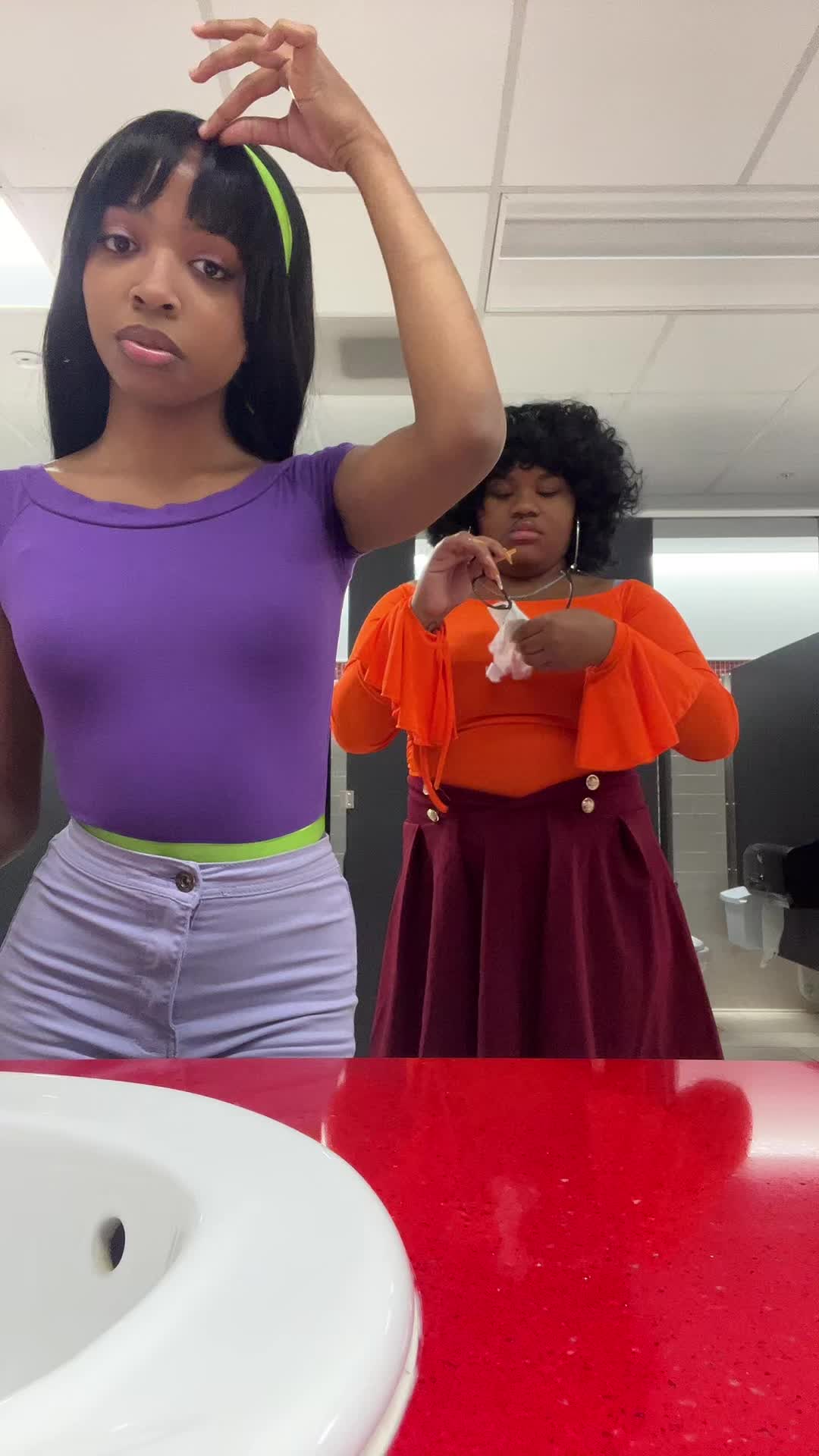 @TheeZoeDenise