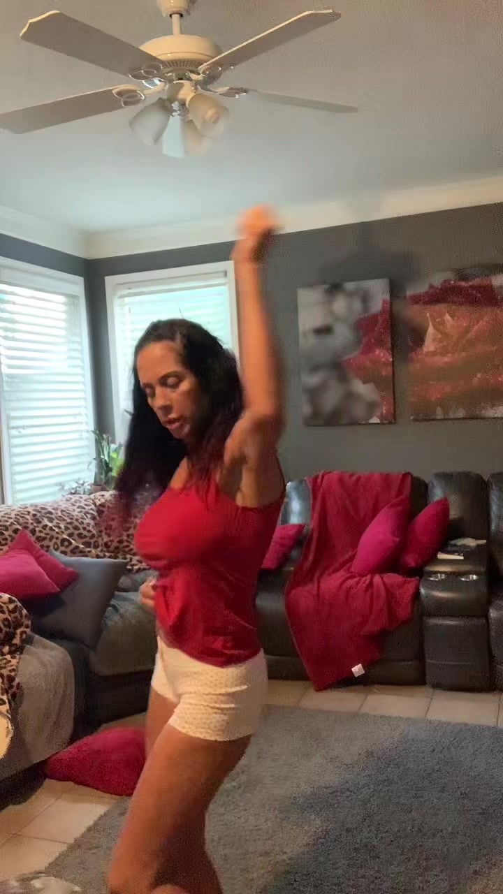 @EraofLYFBabe🍑🍒🍌