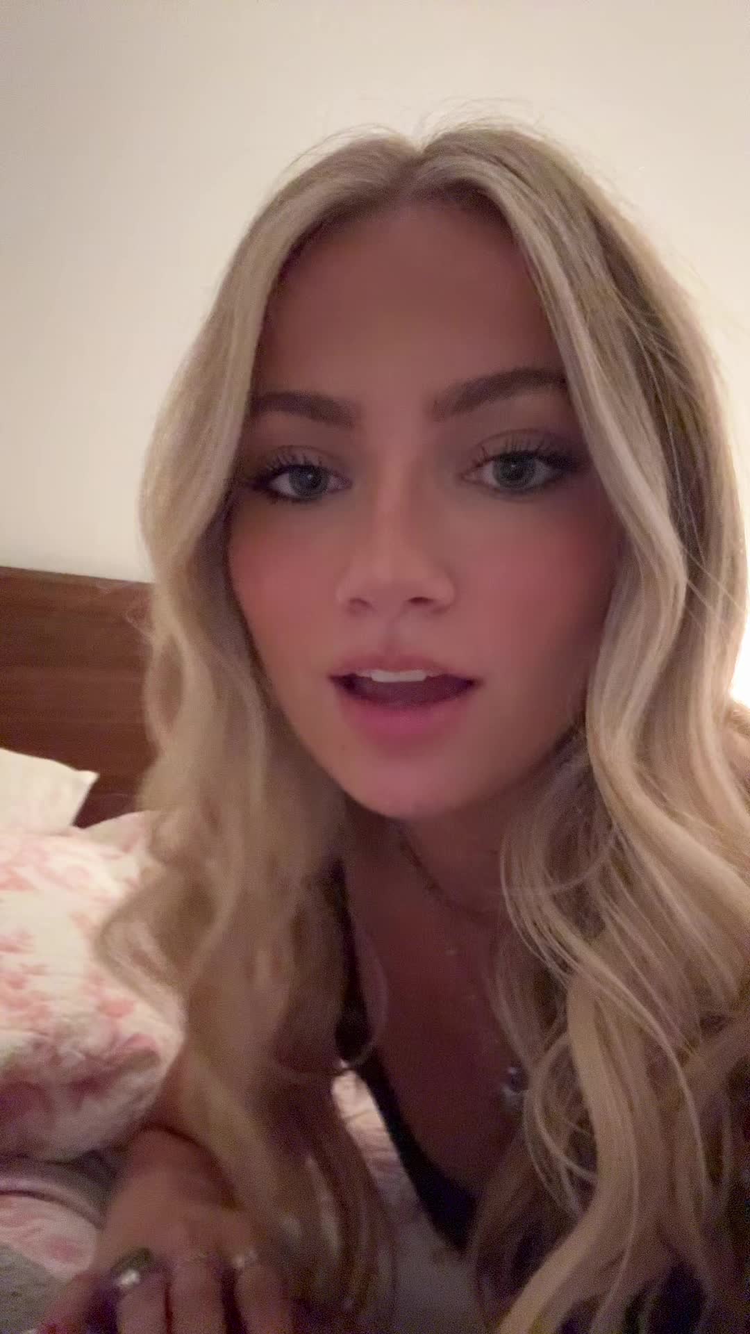 @kambriella