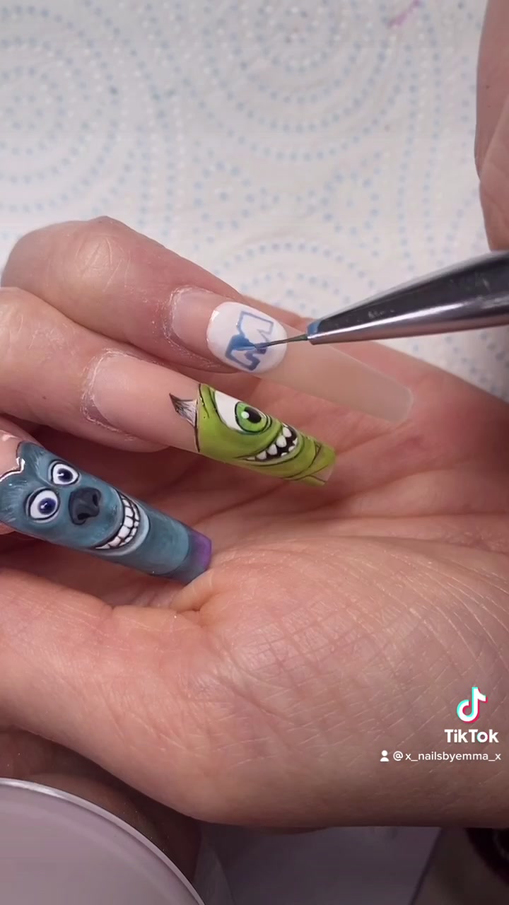 @nailsbyemgillard