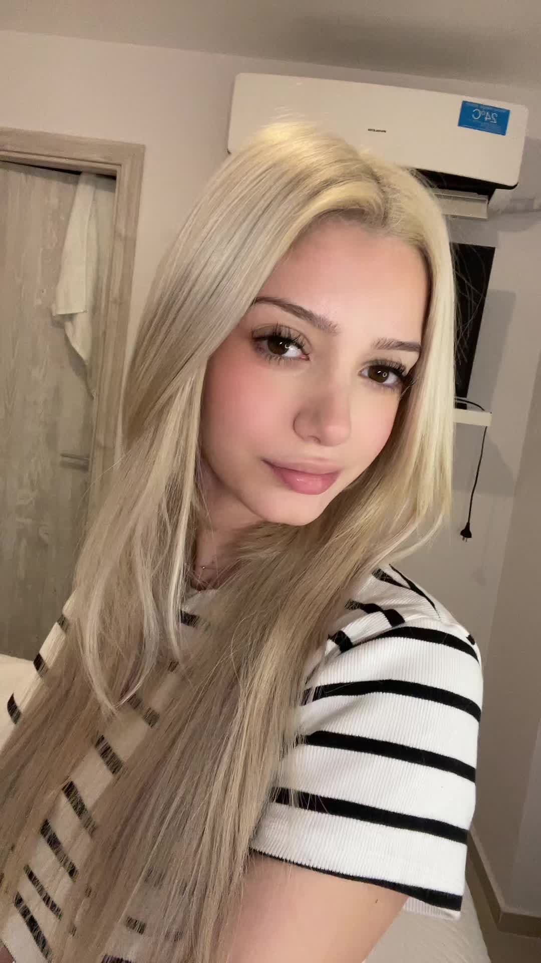 @Alexis White