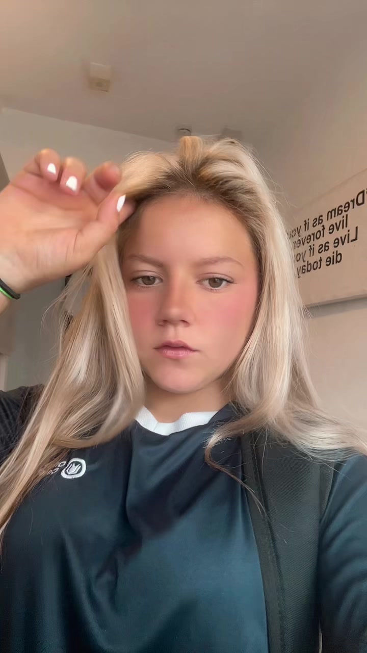 @Amelia-rose🤍🌎