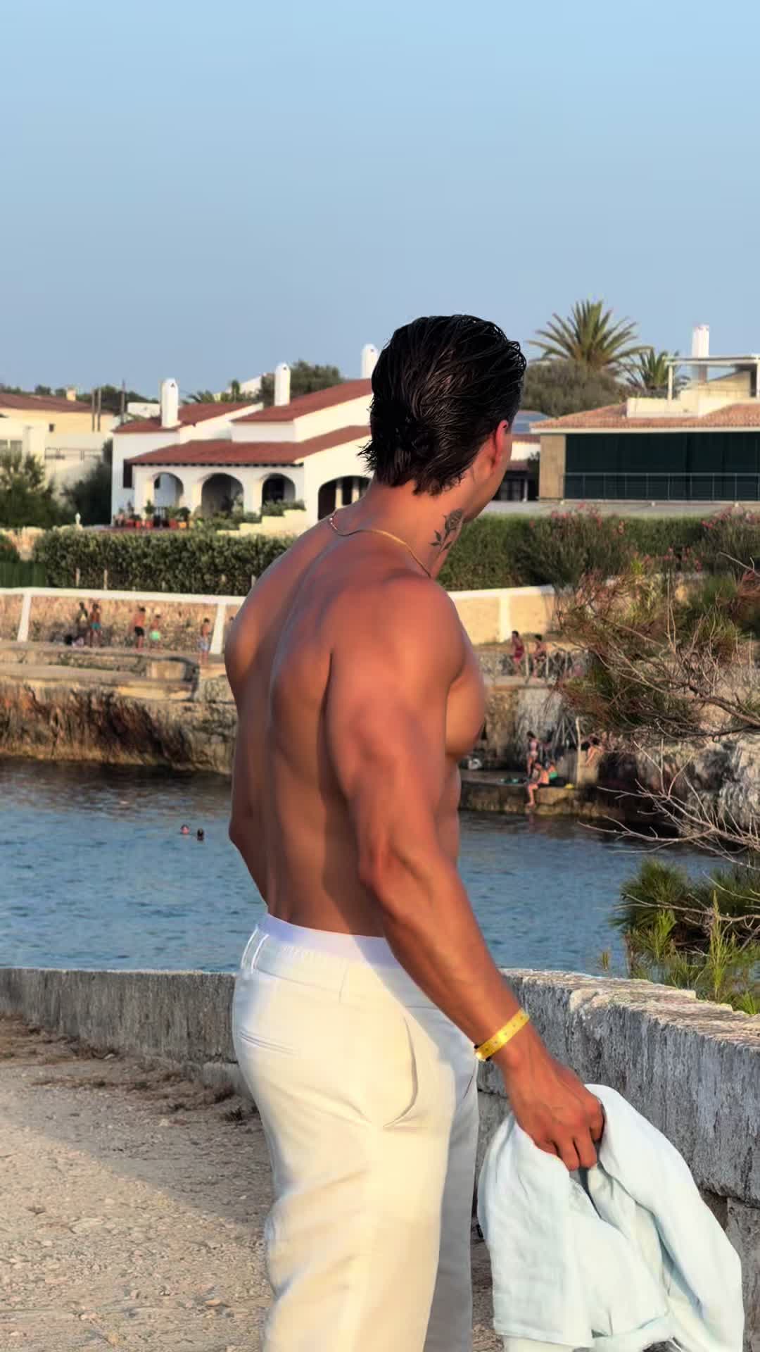 @GoldenGeorgiii2 🐊