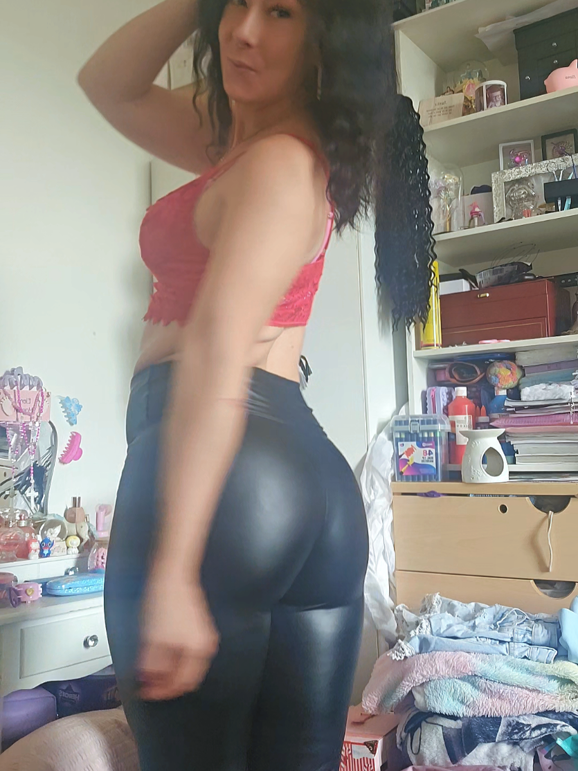 @Nikkinoodles🫦