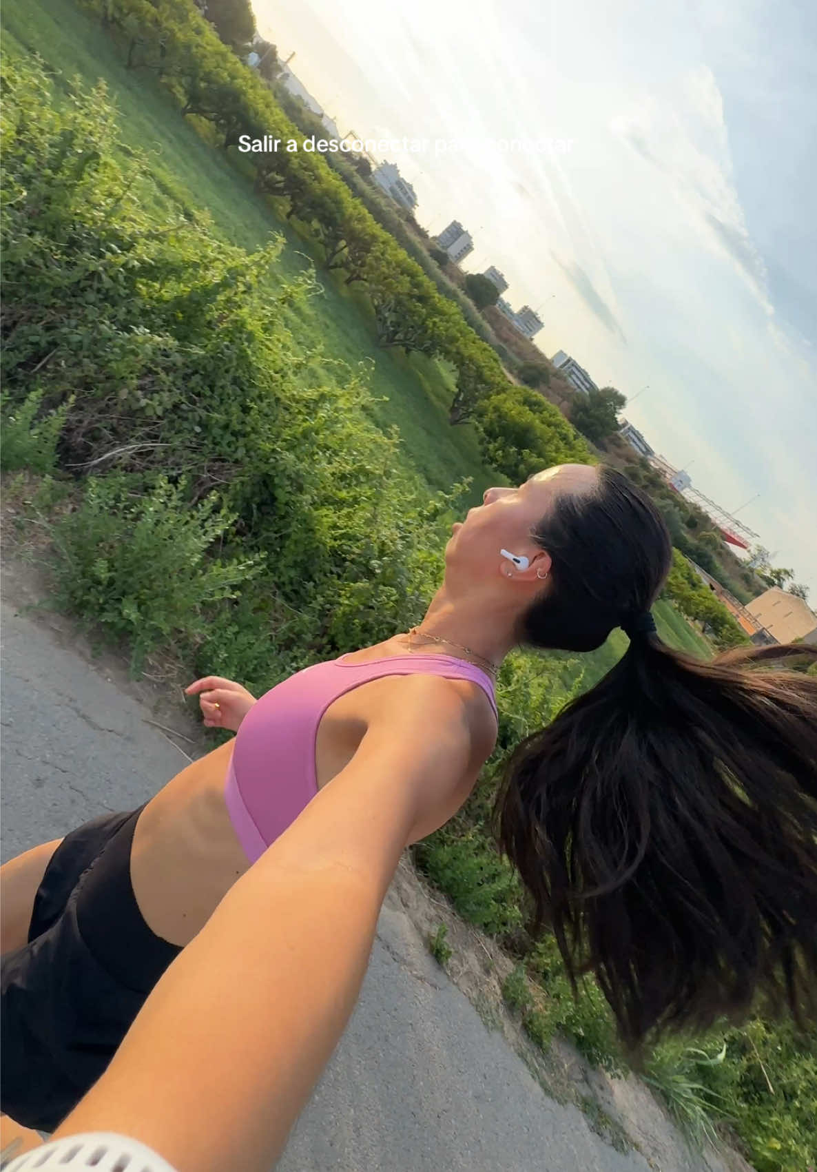 @_lucialosada