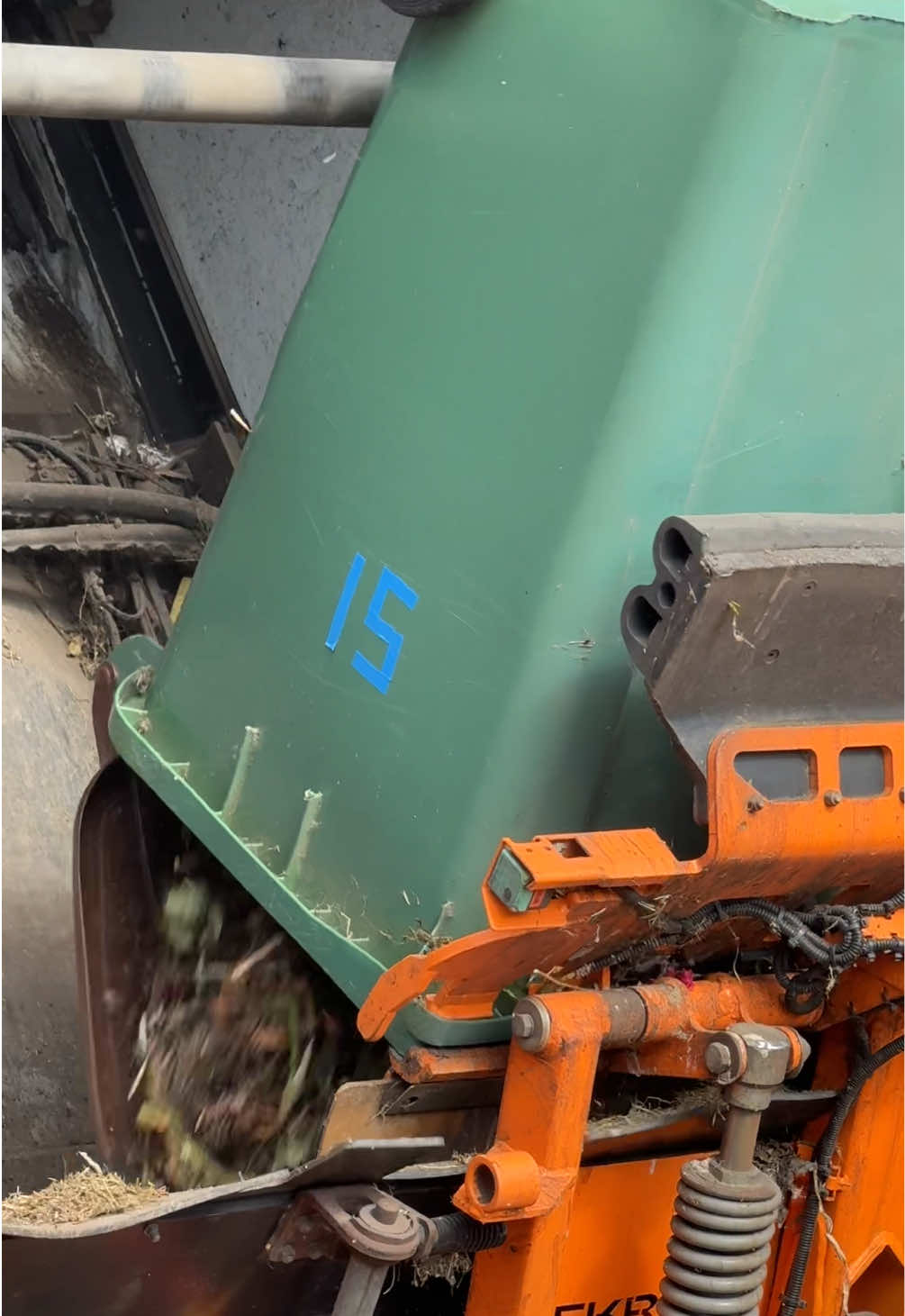 @Sussex Bin Lorrys
