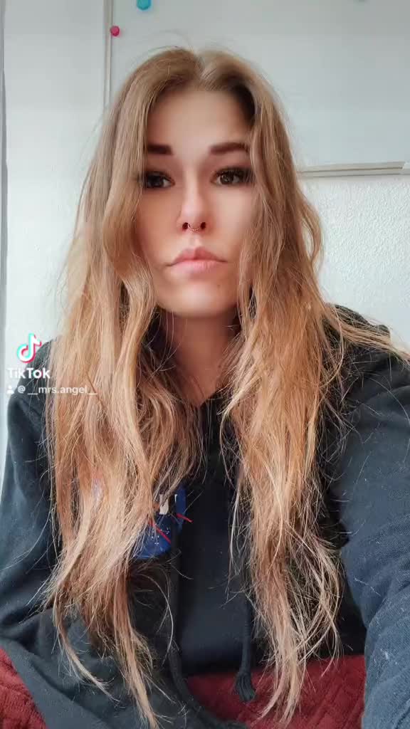 @Angel🖤🐍