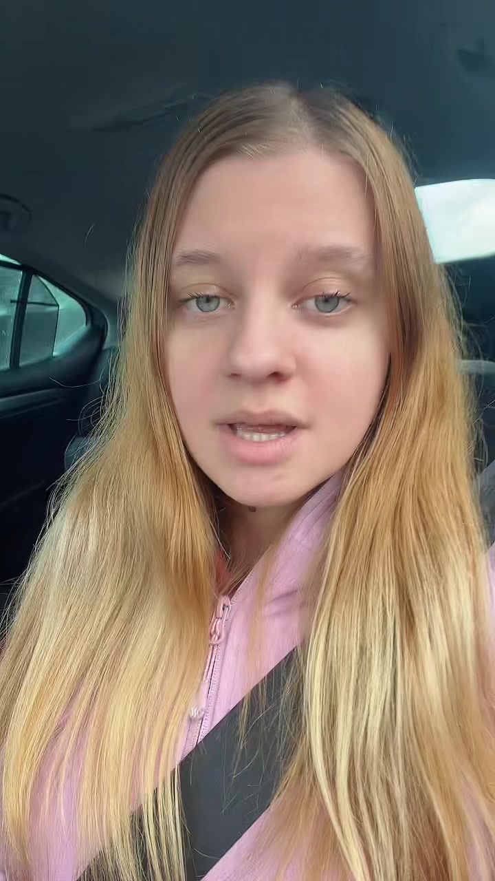 @PražandičkaAdel🐍