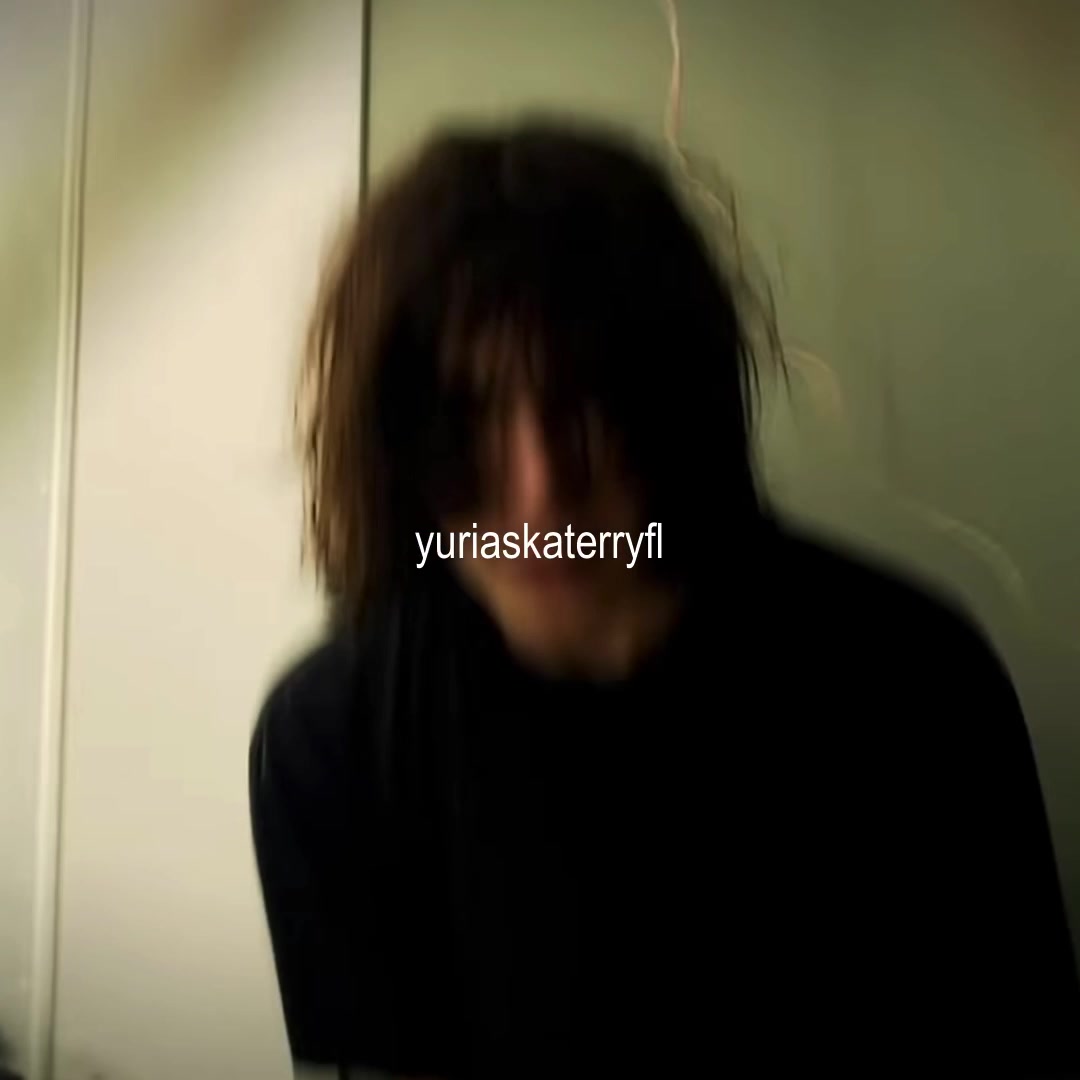 @️yuria 　　　🕷️