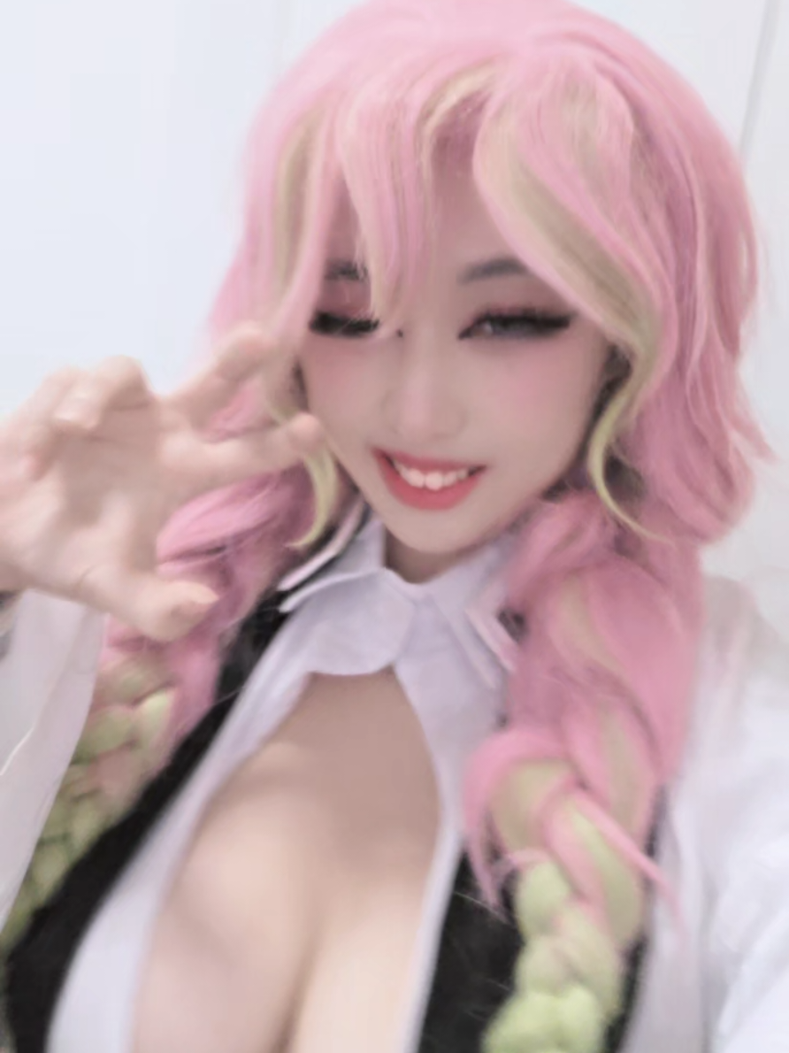 @halogenjuice.cos (IG)
