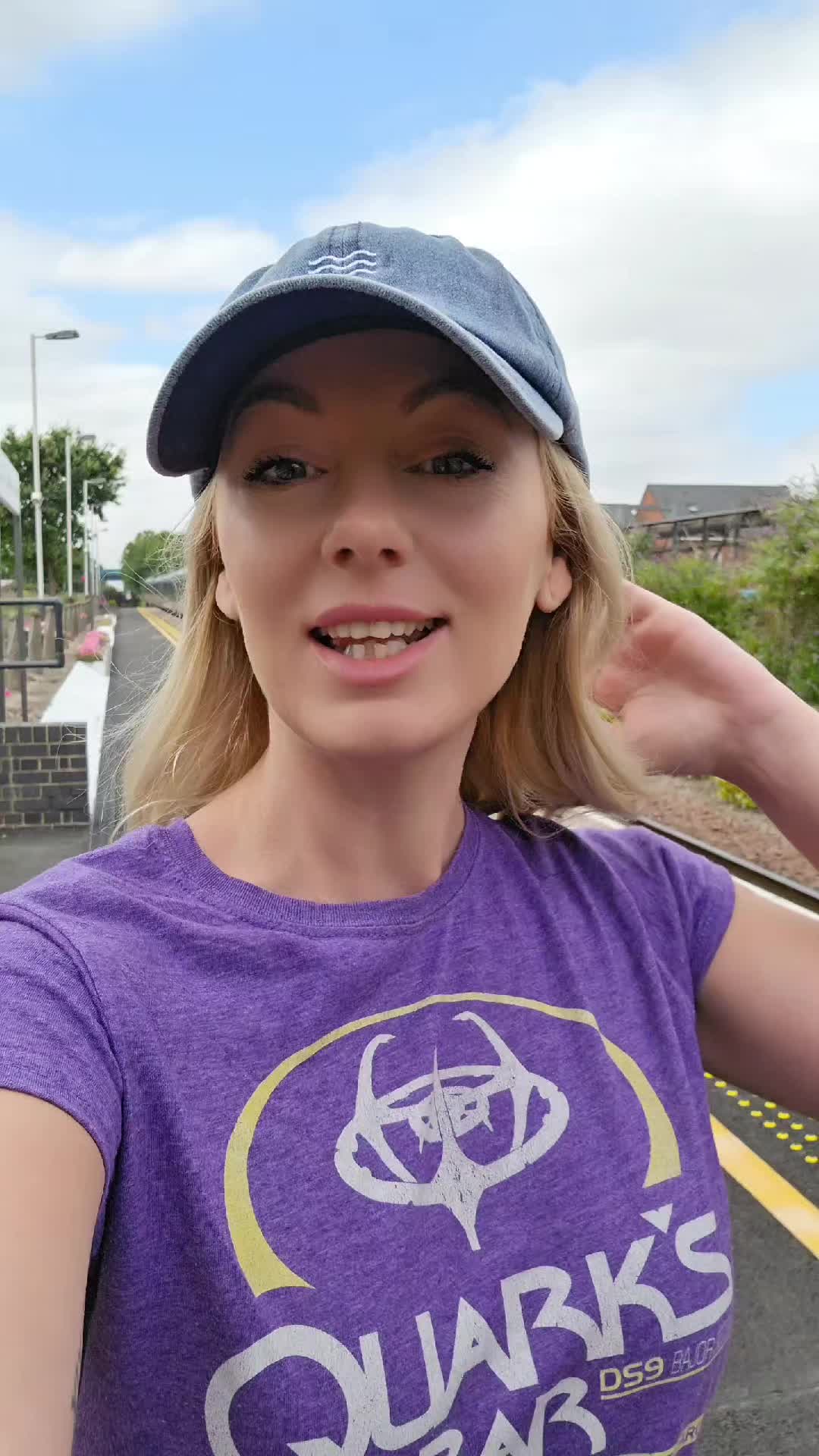 @ItsChloeHill🖖