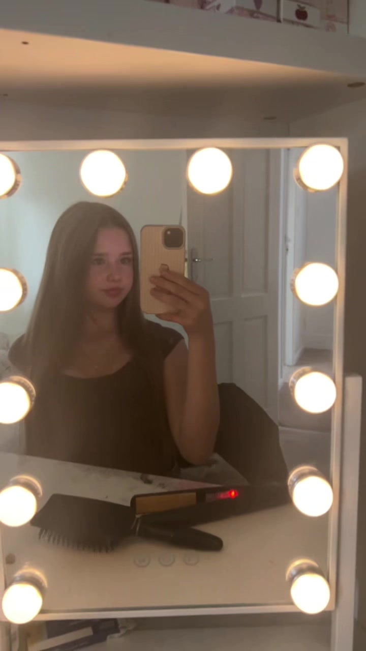 @𝐫𝐨𝐬𝐚𝐬𝐩𝐚𝐦