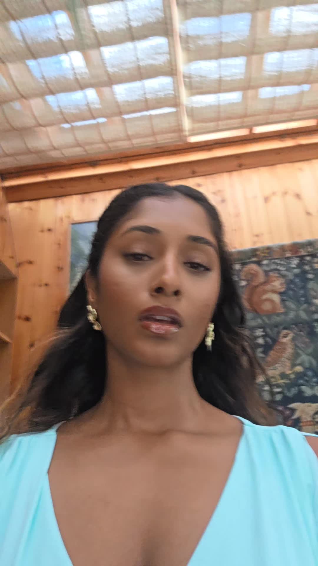 @Dinushaxo