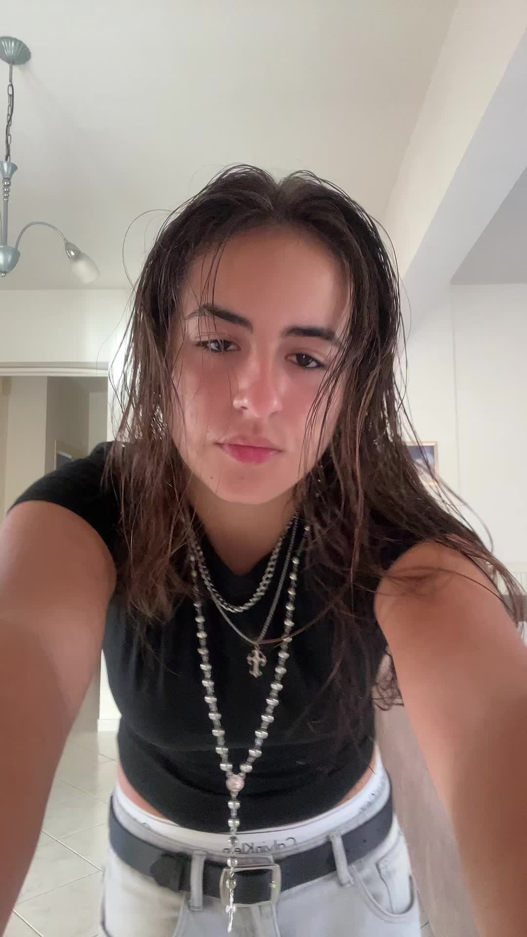@d3sp0ina