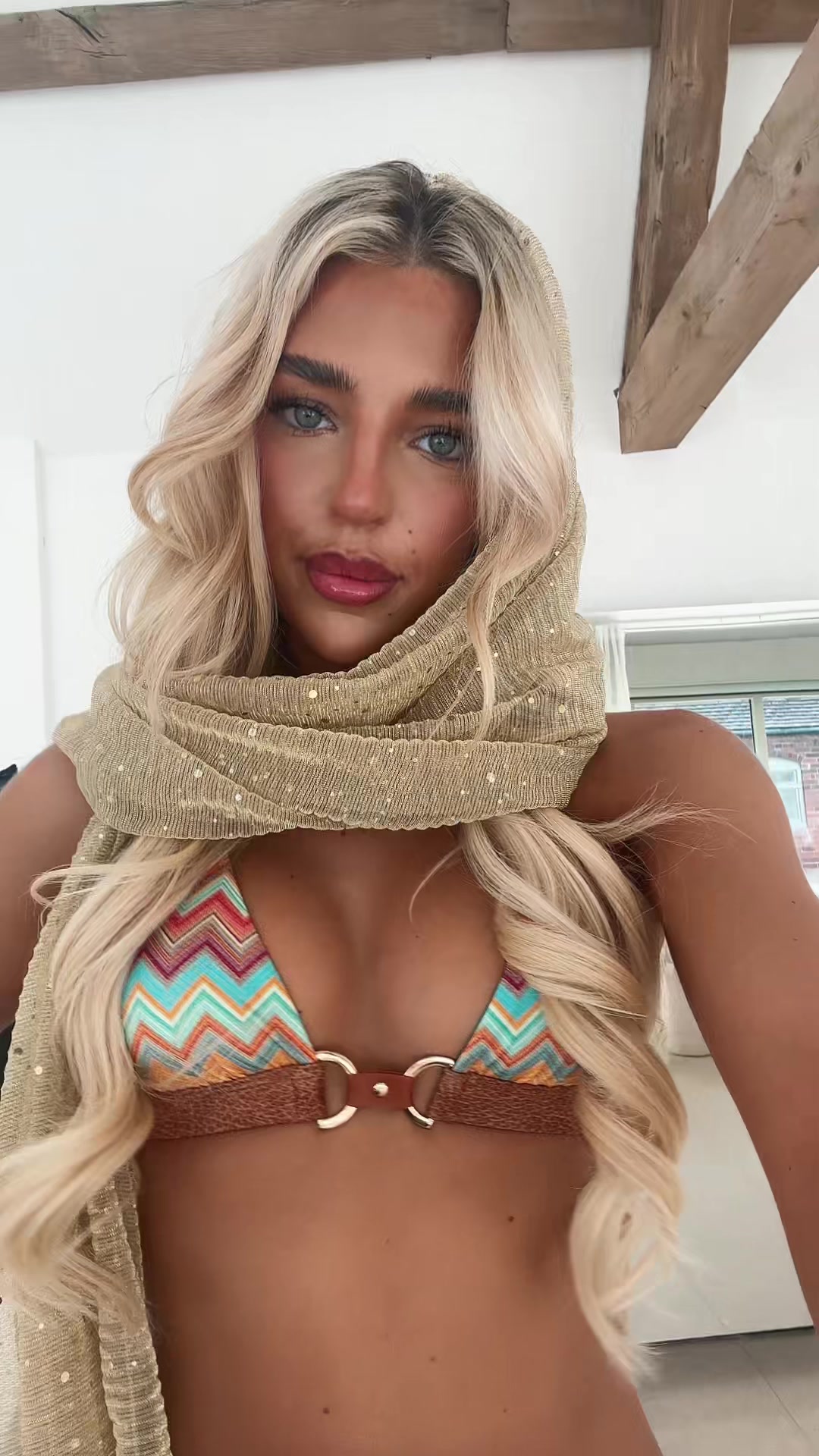@jorjalavinia