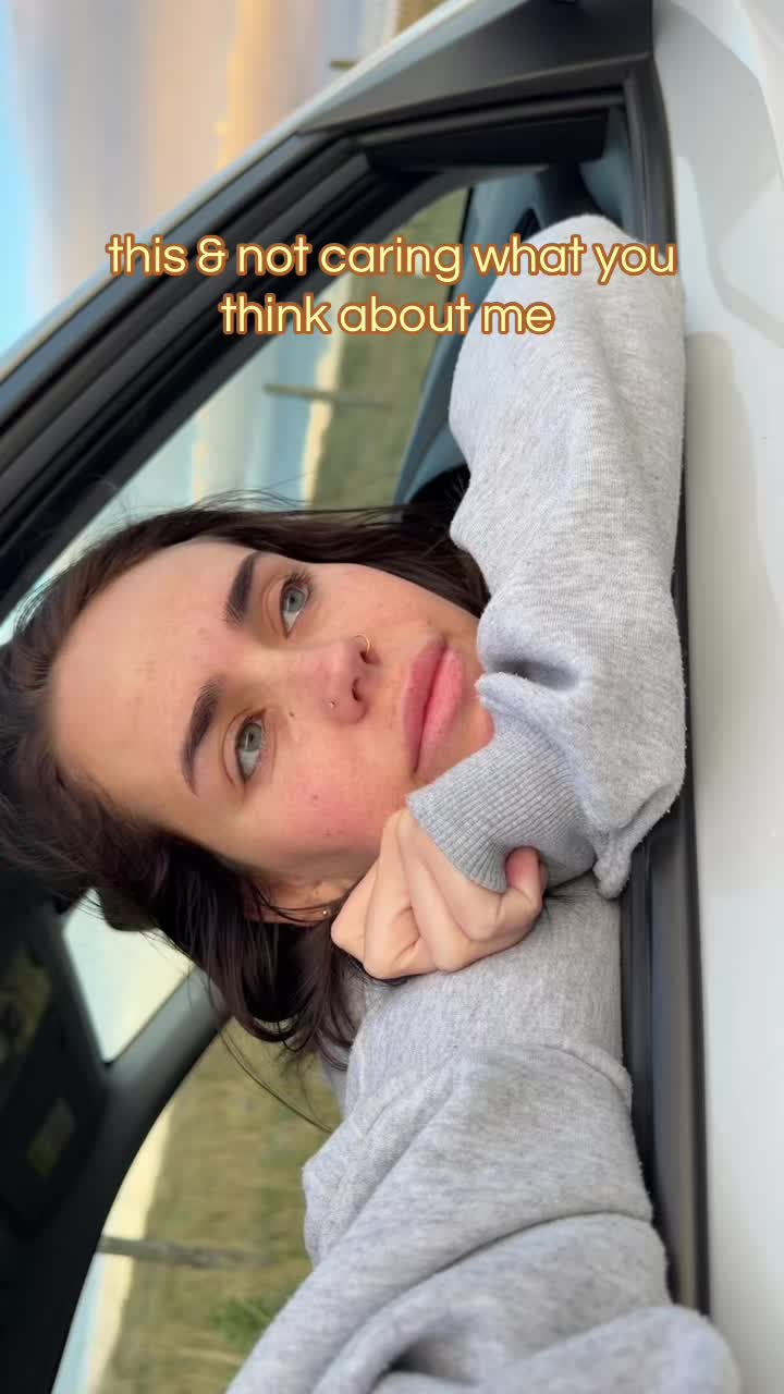 @CourtneyLewis