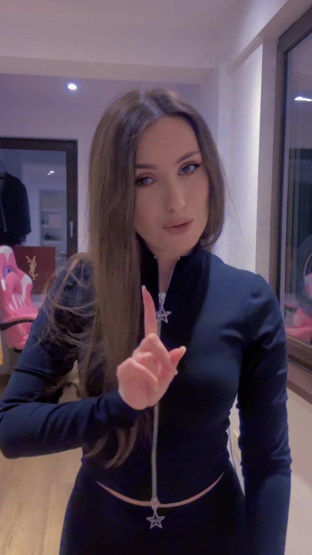@Marina Adriana