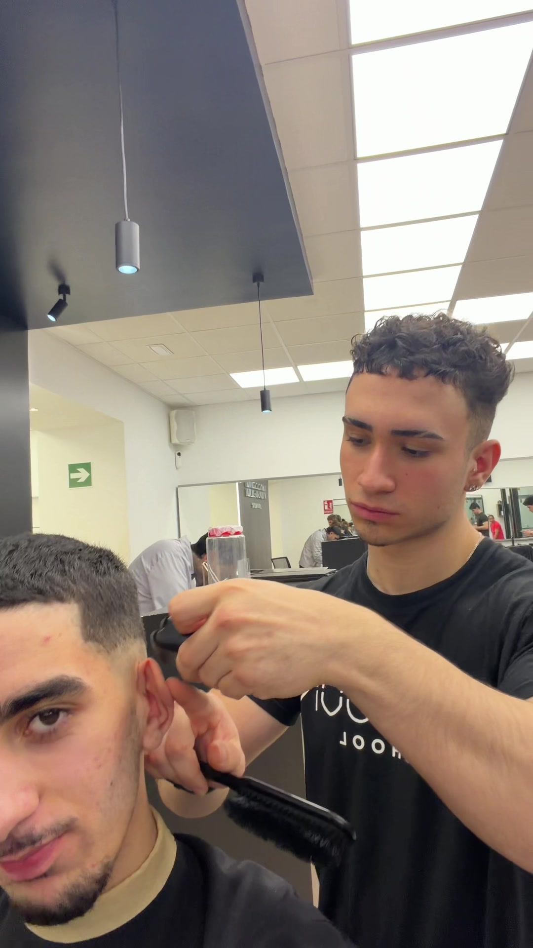 @robledobarber_