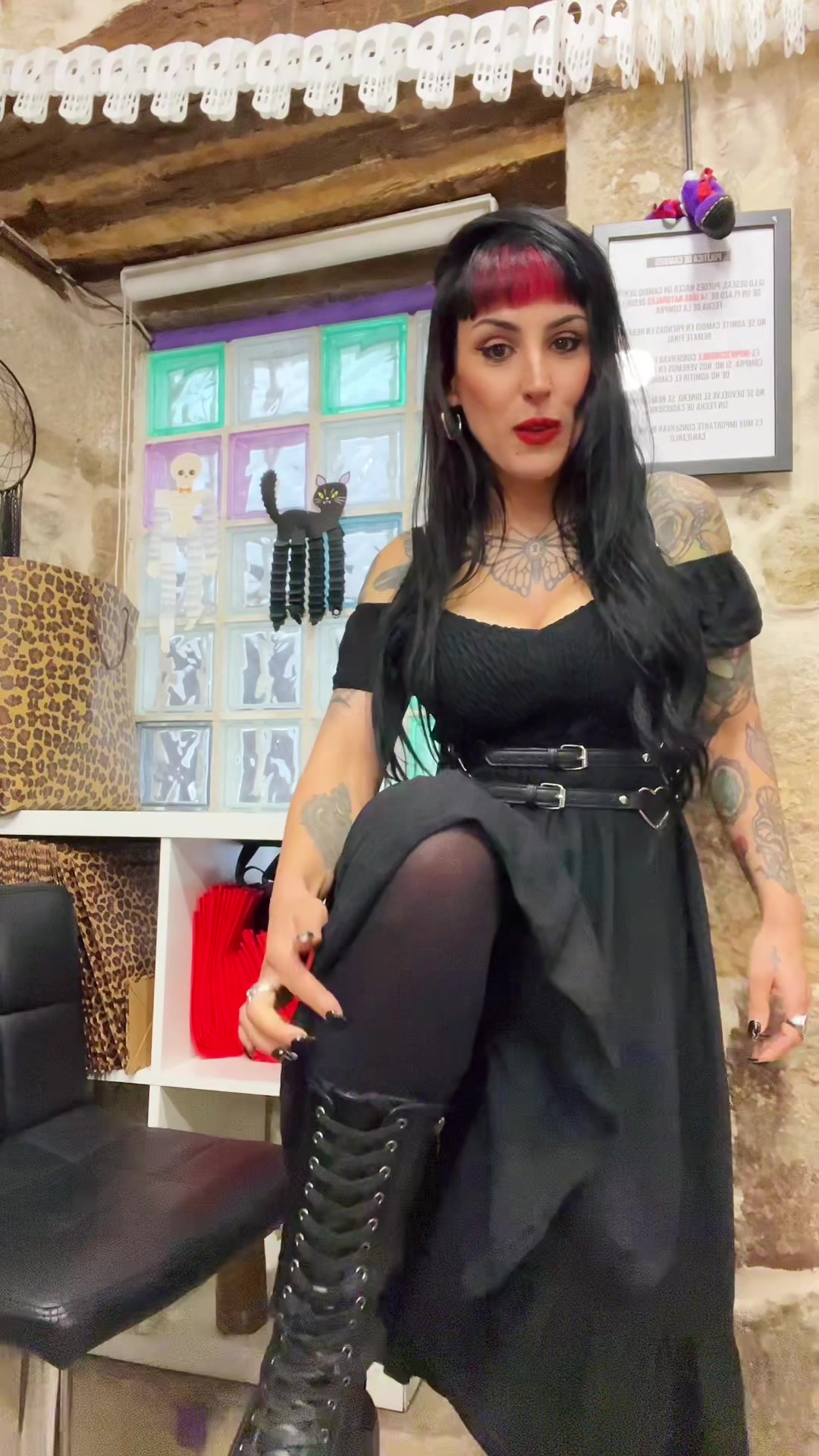 @Artistinta