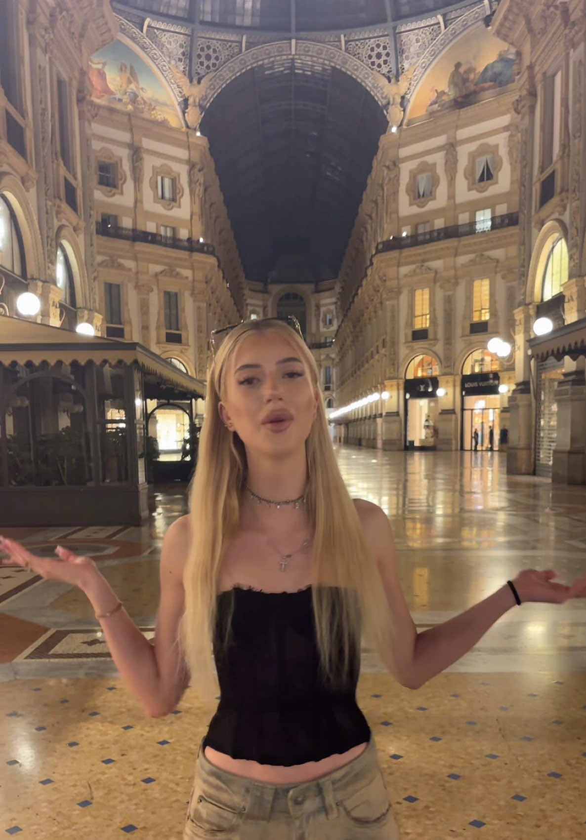 @lujza 🖤