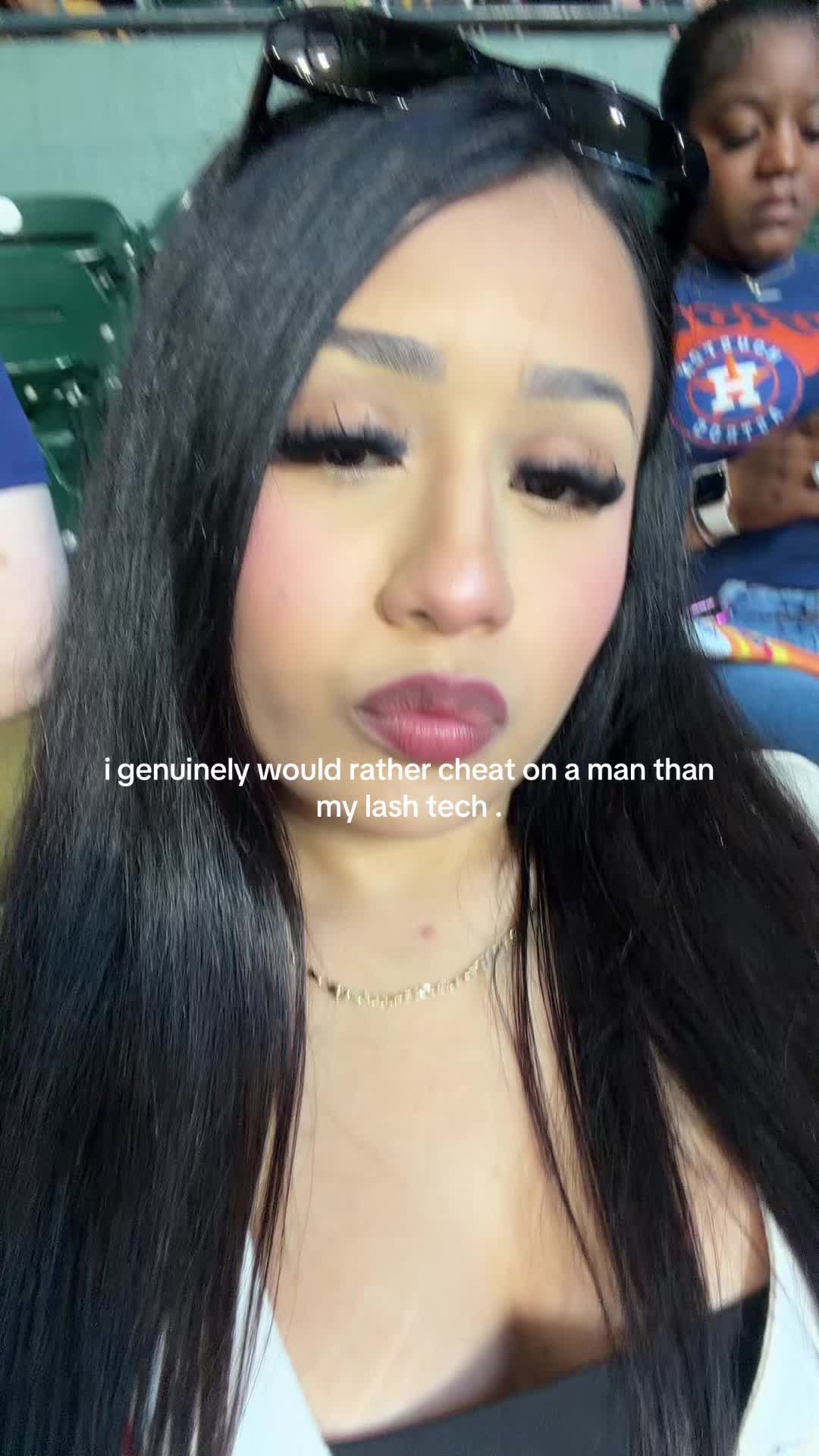 @bella