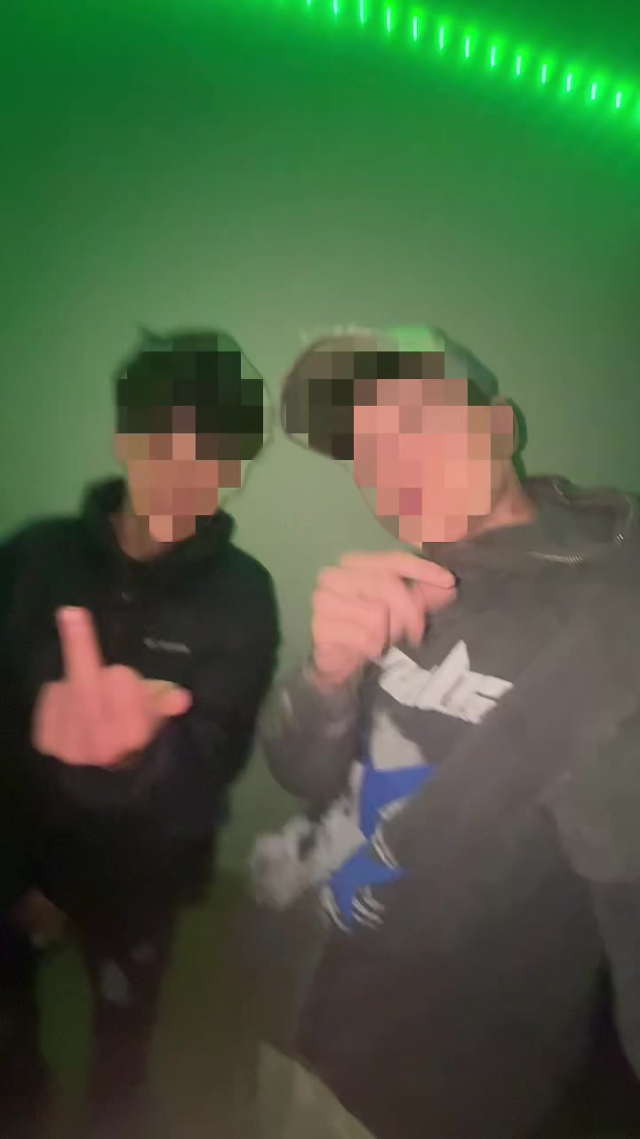 @๐ฟ.4๐๐๐.64๐