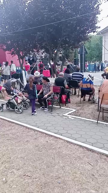 @Brândușa