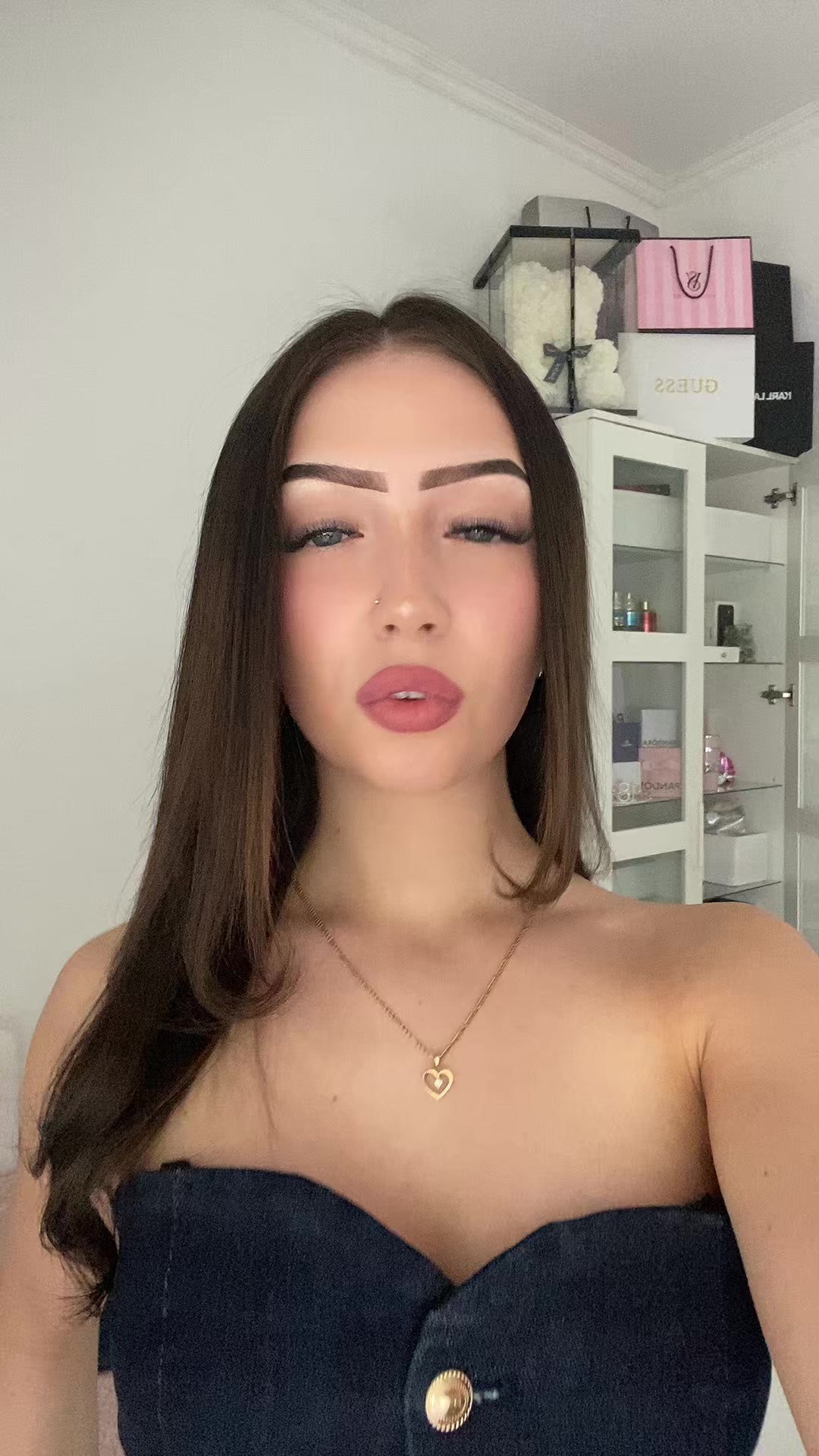 @👸🏼