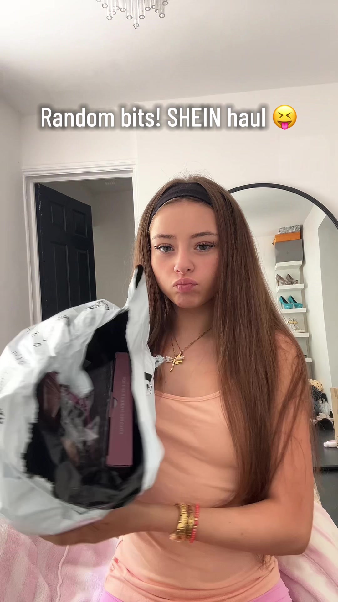 @𝑽𝒂𝒍𝒆𝒏𝒕𝒊𝒏𝒂