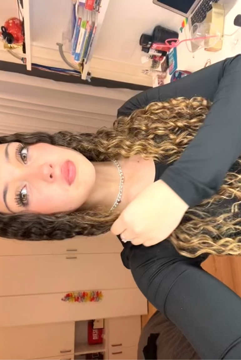 @annaaderossi
