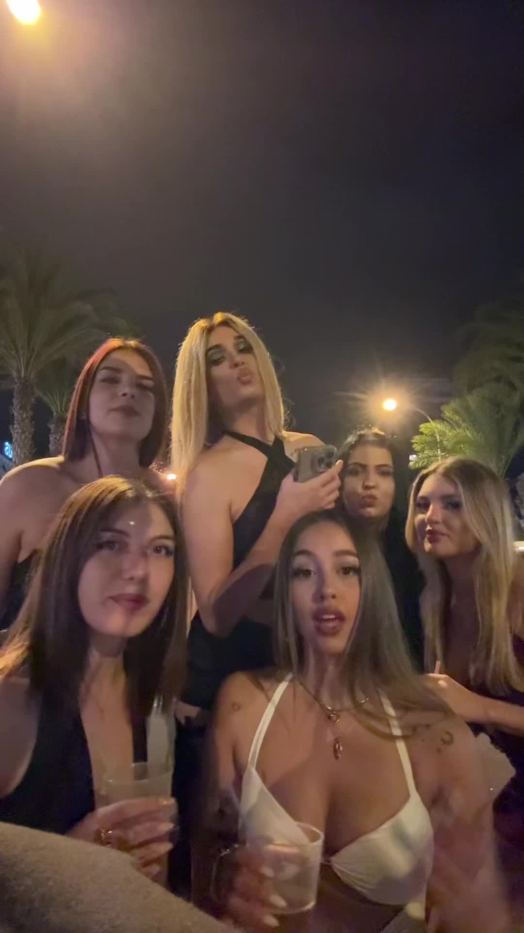 @Ele
