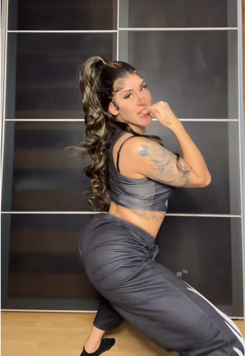 @Claudia K