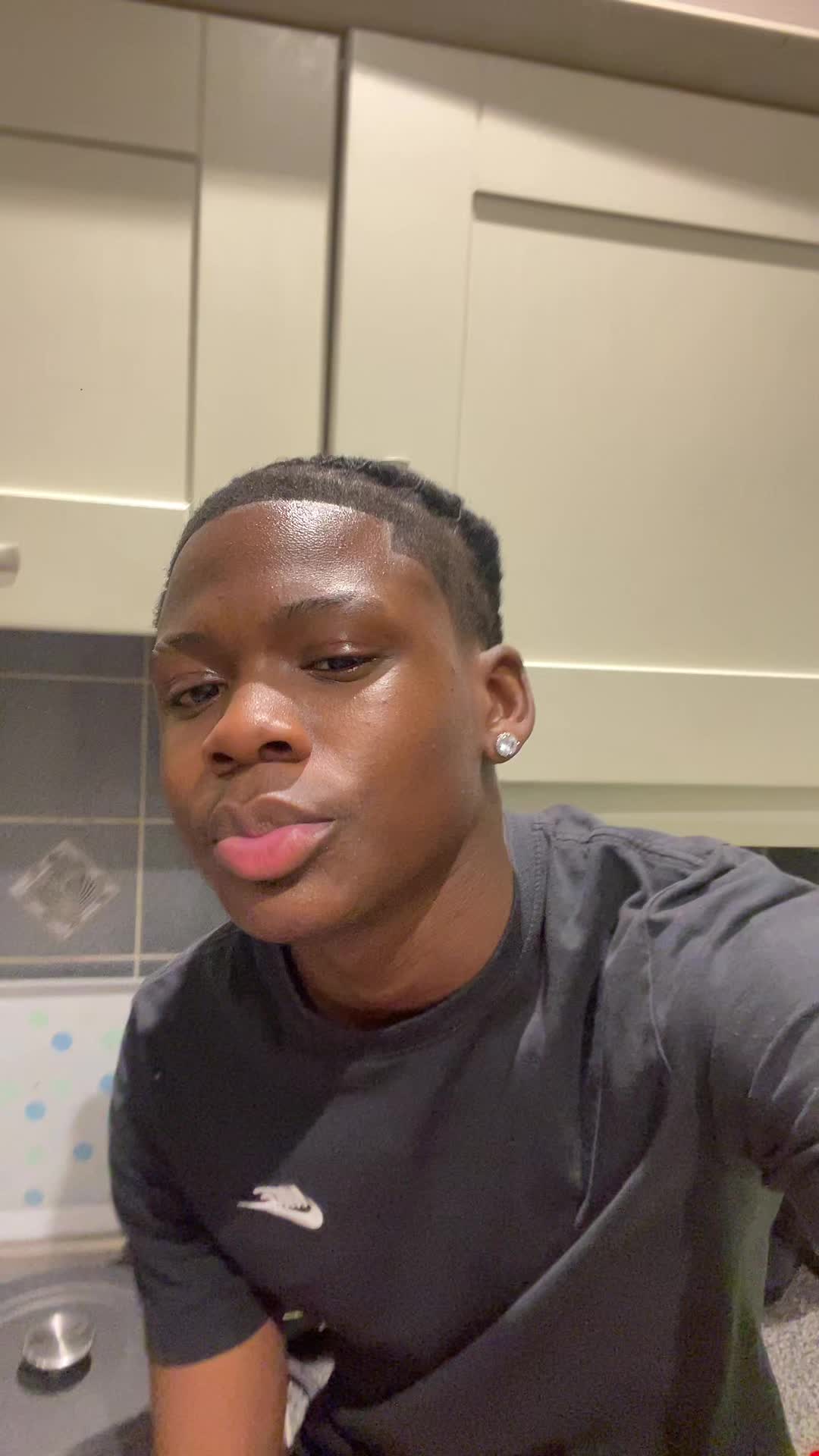 @🦦🌬️